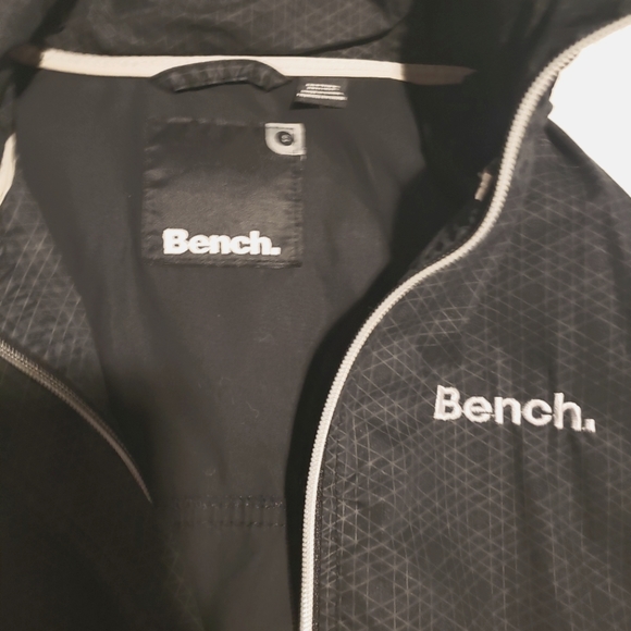 Bench Small Jacket - Picture 2 of 9